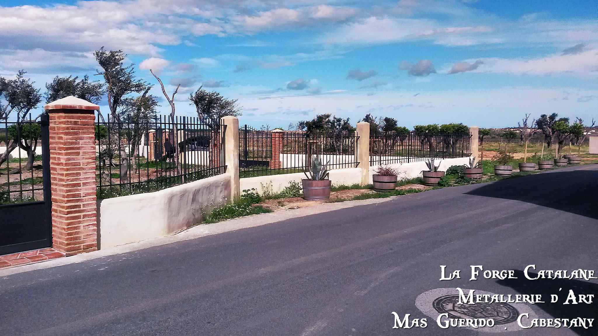 rehausse cloture barreaudage fer vertical mas becha forge catalane 3.jpg